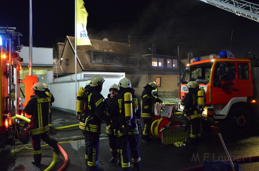 Feuer 4 Koeln Immendorf Giesdorfer Allee P150.JPG